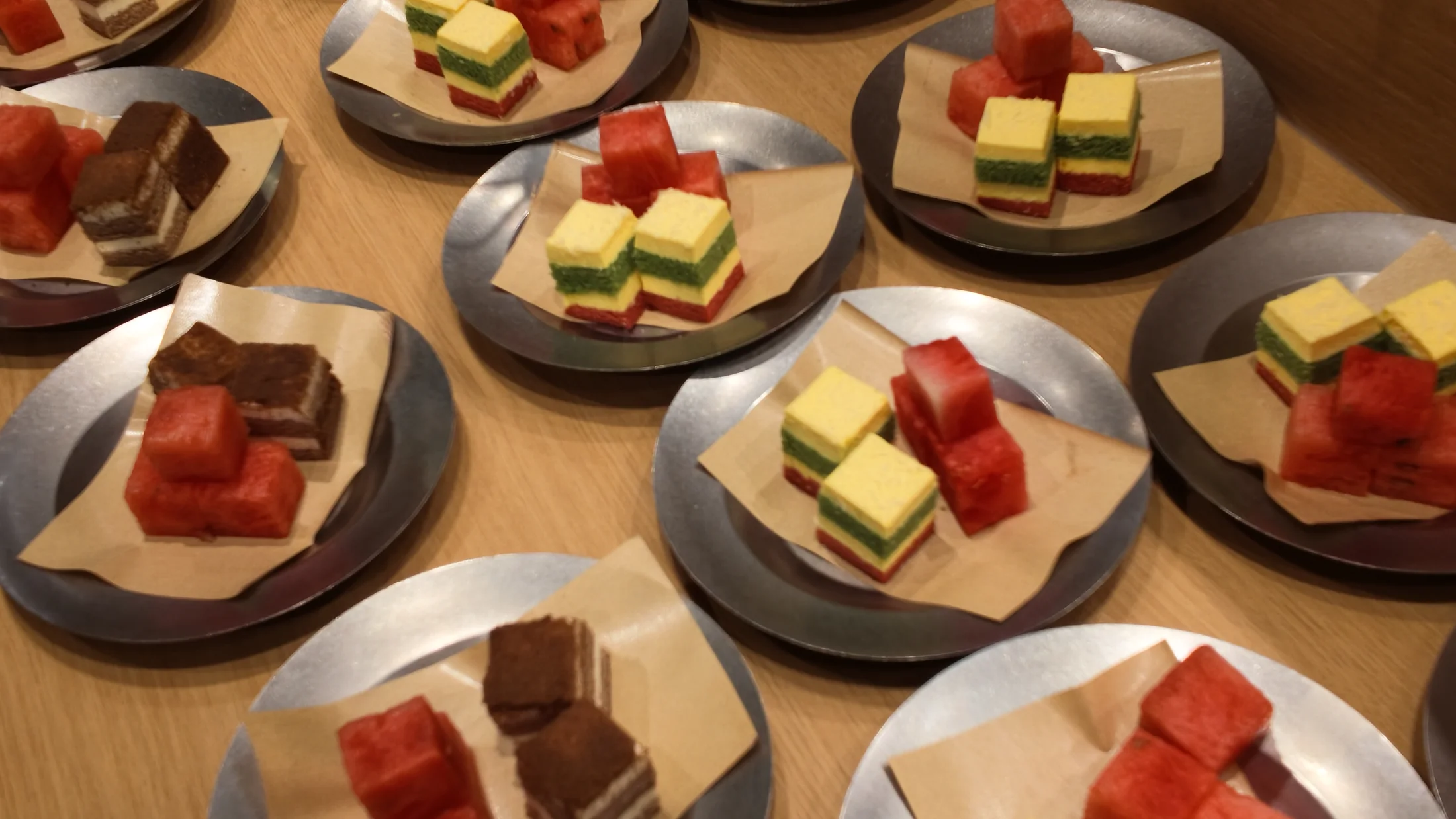 为 OpenDesign 上海研讨会准备的新鲜水果和食物。